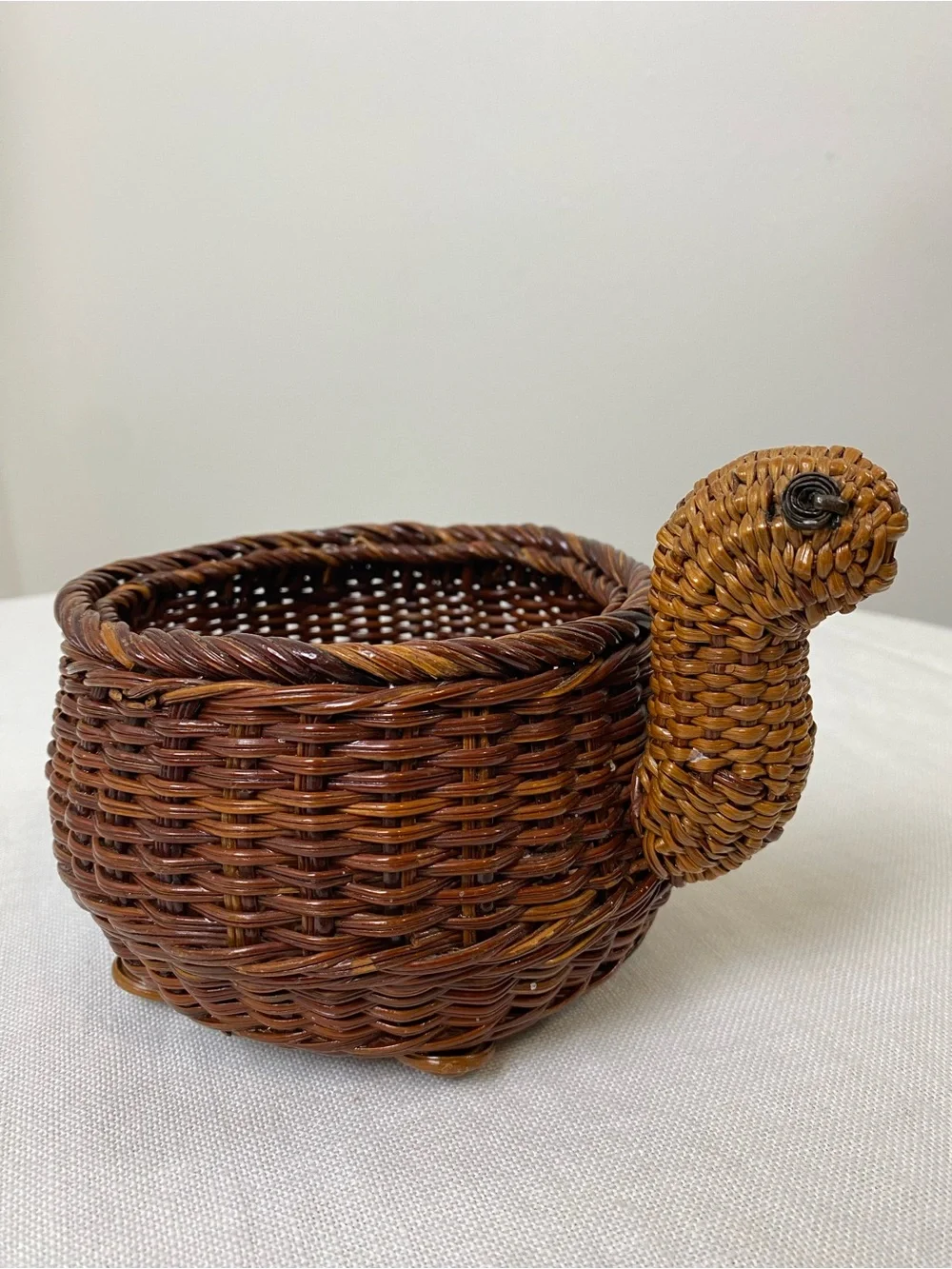 Vintage Wicker/Woven Turtle Basket